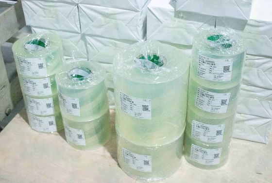 Odporna na zadrapania przezroczysta folia BOPP, błyszczący papier klejący grubość papieru 36 u