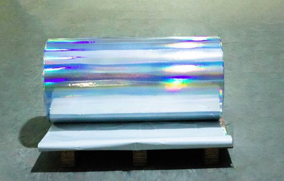 Włókno samoprzylepnej holograficznej folii o grubości powierzchni 50 u