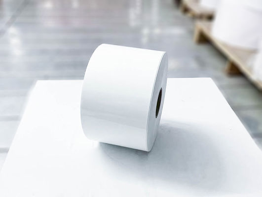 Wodaodporny papier błyszczący Etykiety klejące z rolki Materiały 140u Grubość papieru
