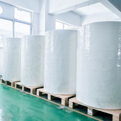 Materiał etykietowania 80 gm Papier powlekany białym papierem szklanym i silną przyczepnością początkową