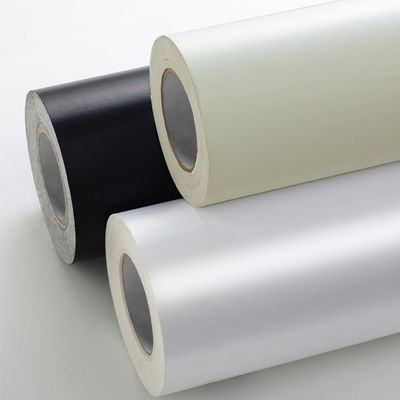 80 gm Papier powlekany w kolorze białym o grubości 53±5% i początkowej przyczepności ≥15N