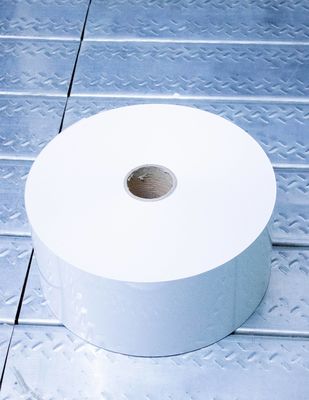 Dobra cena. Rolowe naklejki do etykiet termicznych, zwykłe naklejki do transferu cieplnego w Internecie